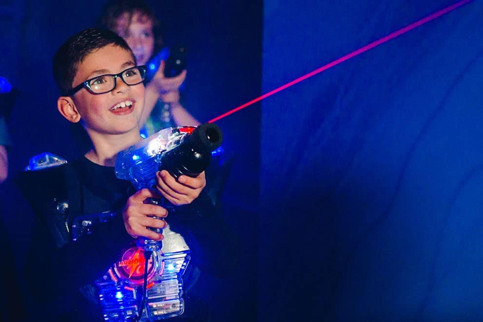 Kindergeburtstag Düsseldorf laserzone_essen_borbeck_kindergeburtstag_arena