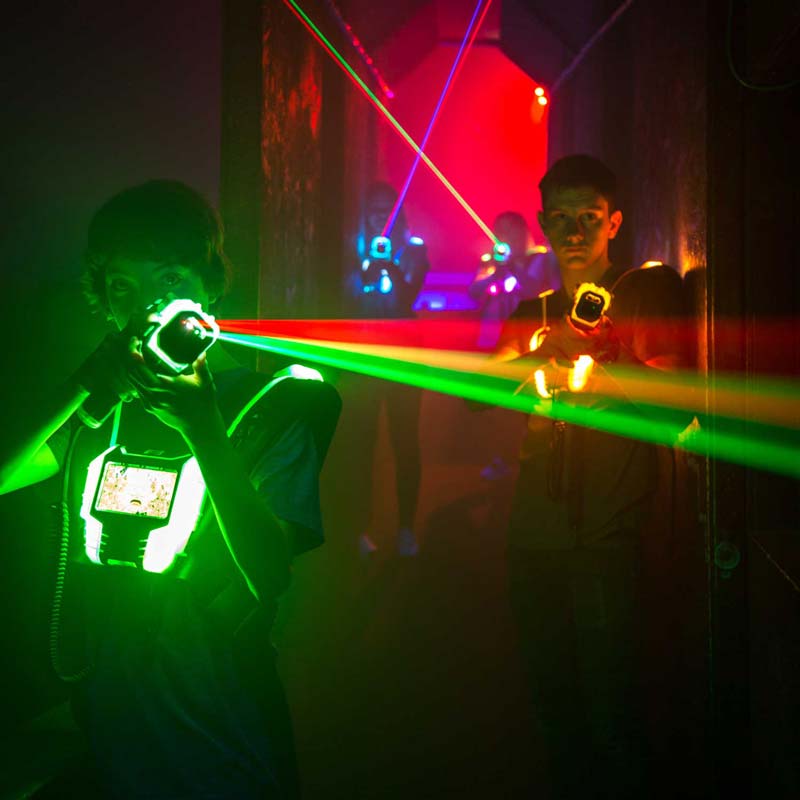 Lasertag München laserzone_moenchengladbach_lasertag_action_sq-4