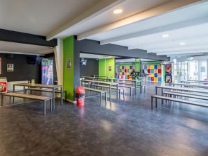 Kooperationspartner ueberuns_lz_bielefeld_lobby-300x225